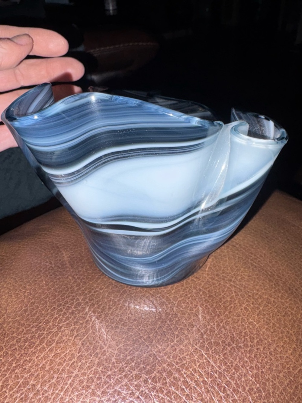 Hand Blown Art Glass VTG Hankerchief Vase Black White Clear Swirl 7.5 Tall - Picture 4 of 10